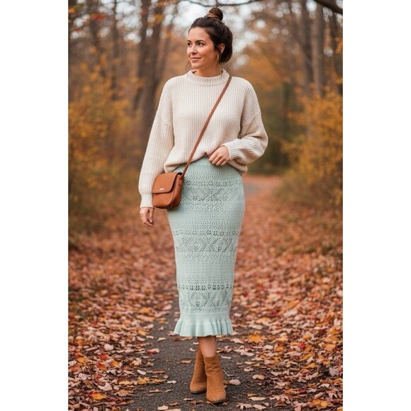 Women's Mint Green Knit Pencil Skirt Ruffle Hem Feminine Romantic Cottagecore M - Picture 2 of 8